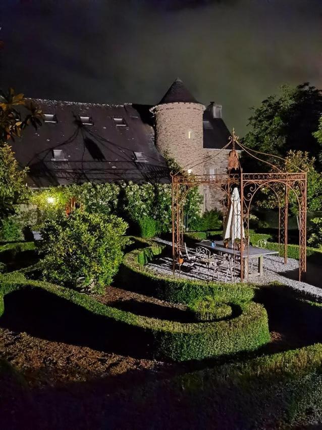 Bed and Breakfast Manoir de Kerledan à Carhaix-Plouguer Extérieur photo